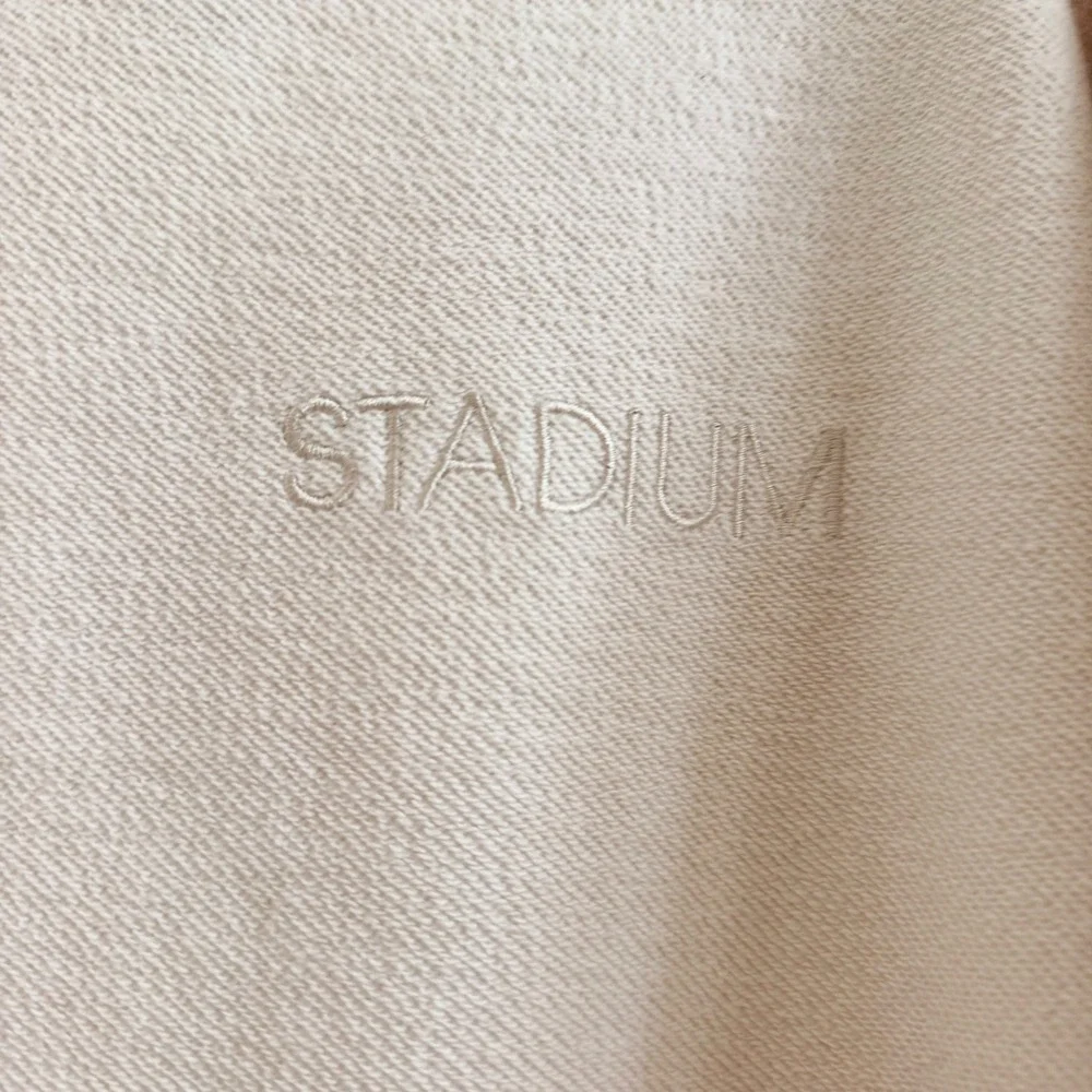 Stadium Goods Mens Cream Cotton Embroidered Logo Crewneck Sweatshirt Medium - Picture 2 of 13